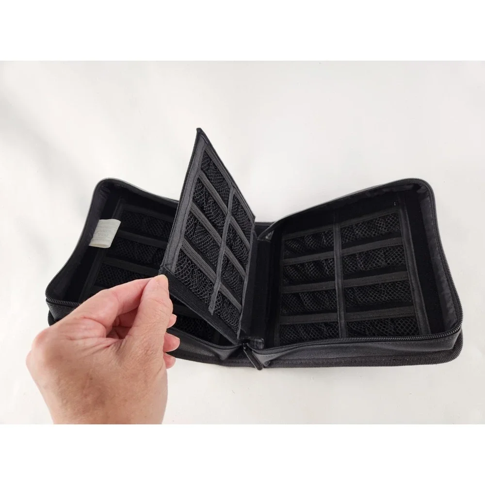 Vintage Nintendo GBA Game Boy GAMEBOY Advance 32 Case Folder Binder Black Rare